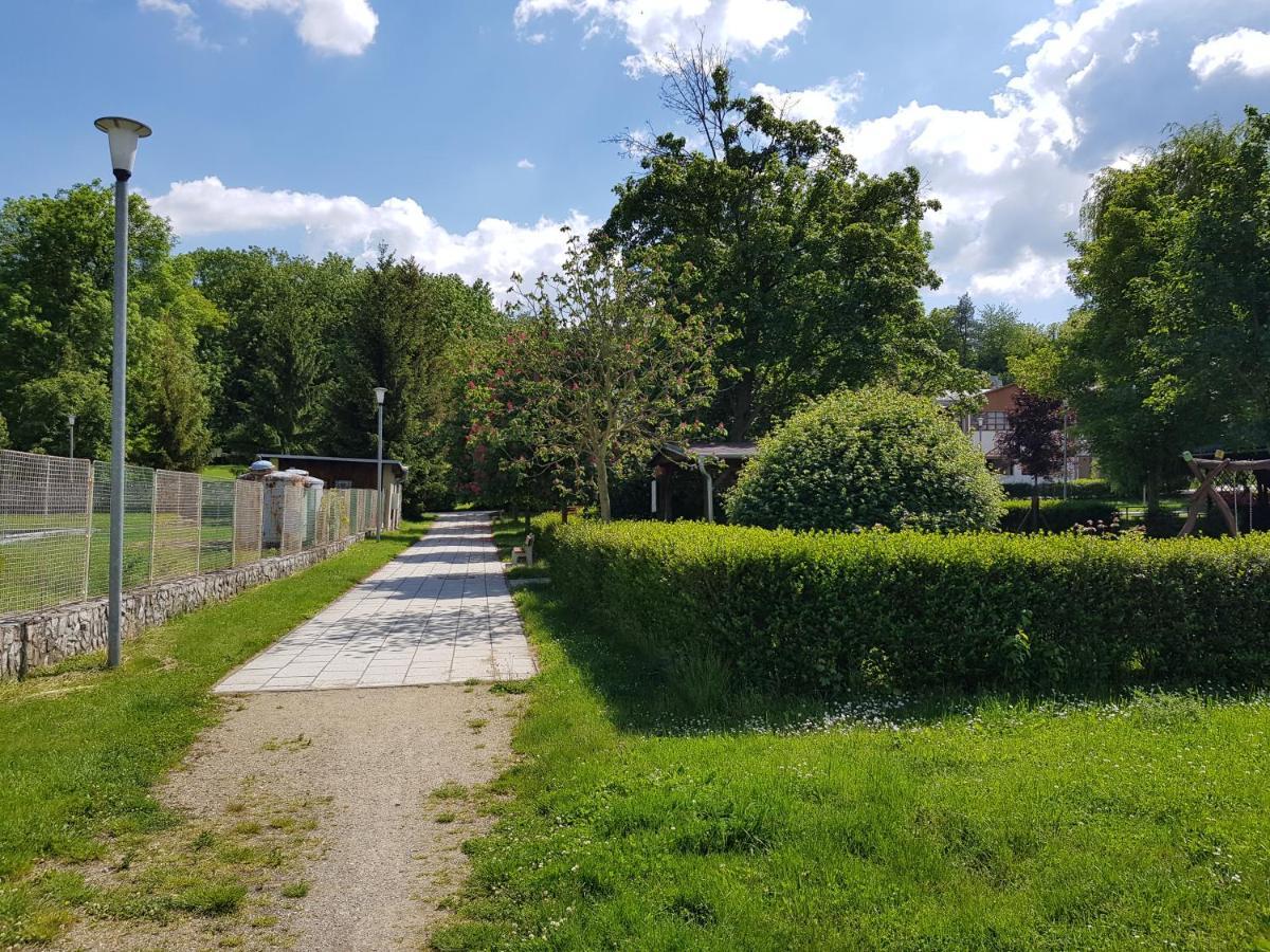 Penzion Skalka Skalka  ภายนอก รูปภาพ